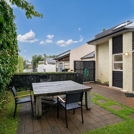 Sunny, Quiet, 2-Bedroom Unit In Fabulous Location! Cambridge Eksteriør bilde